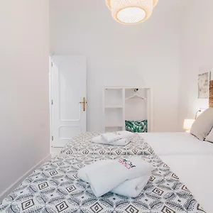 altair-apartment-by-people-rentals.bilbaohotelsspain.com/
